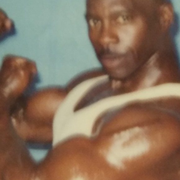 Meet your Posher, Leonard - Picture 1 of 1